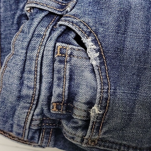 Old Navy Mid-Rise boyfriend shorts Size 6 - Picture 4 of 6